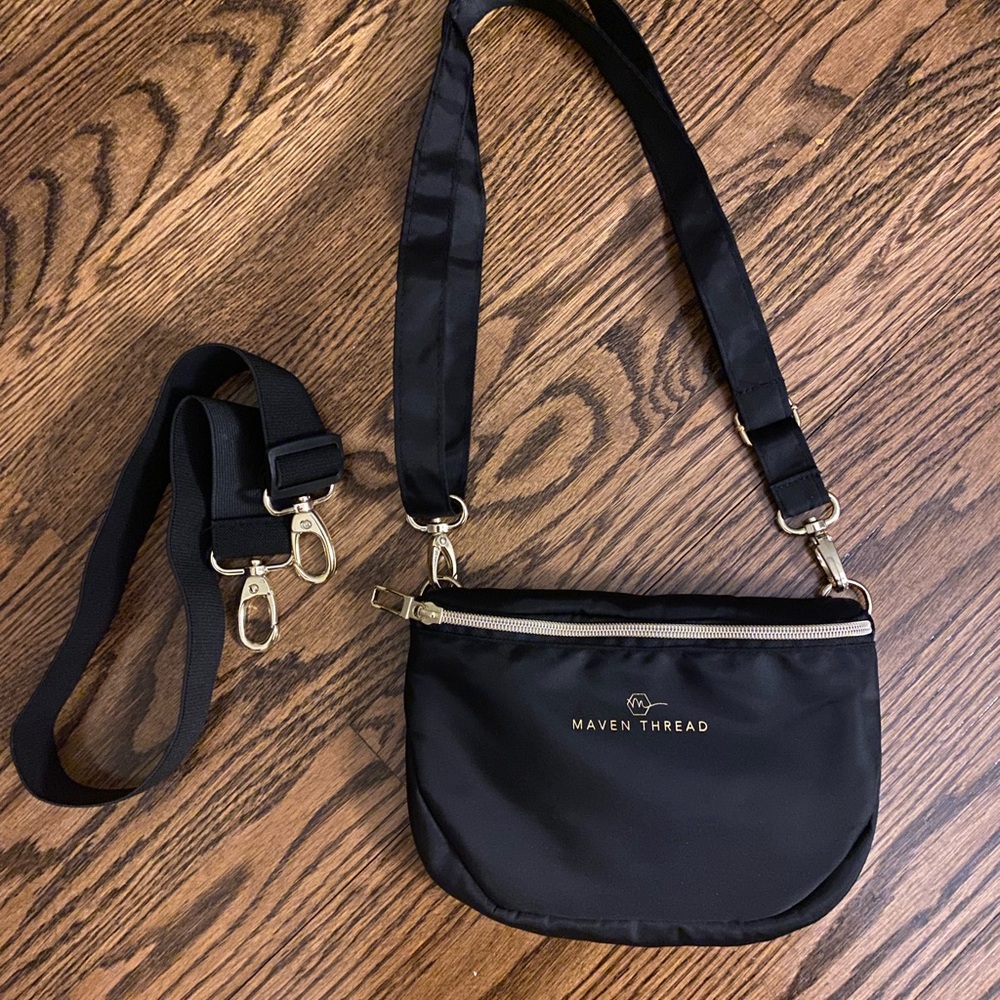 Maven Thread Crossbody Bag 🖤